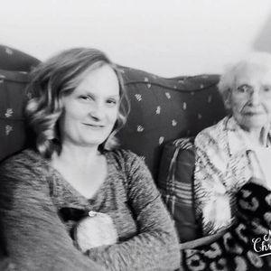 Meet your Posher, Aprille